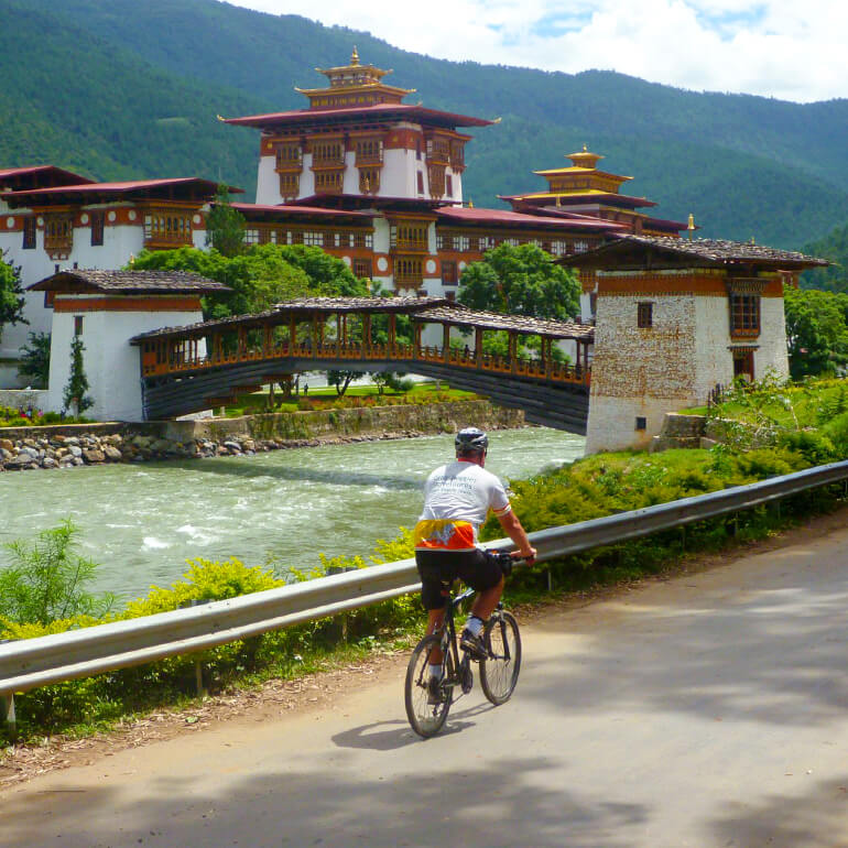 Du lịch Bhutan đạp xe