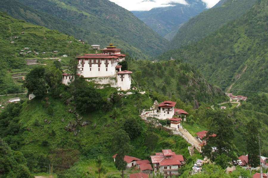 Khám phá Lhuentse Dzong