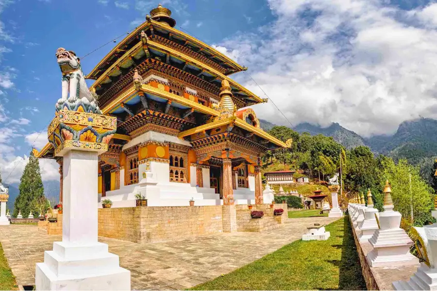 Kiến trúc độc đáo – Sự hòa quyện giữa nghệ thuật Bhutan và biểu tượng Phật giáo