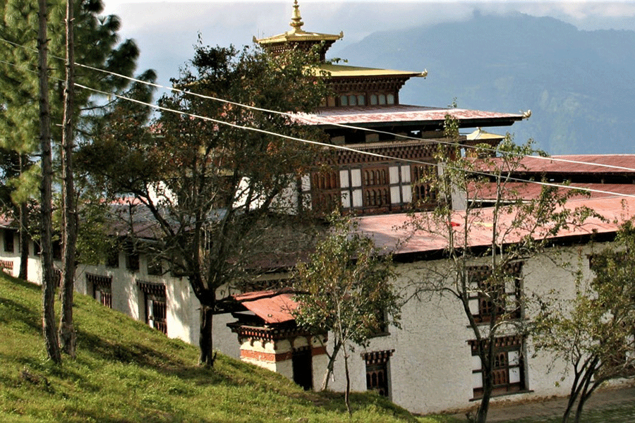 Lịch sử đền Mongar Dzong
