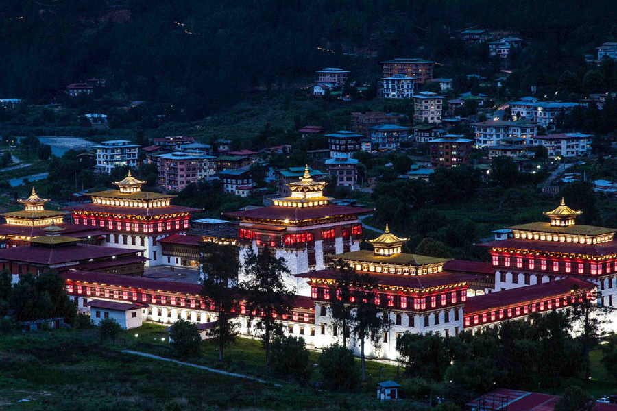Tashichhoe Dzong về đêm tại Thimphu