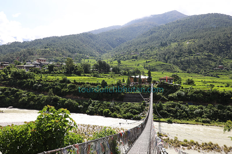 Thời tiết Bhutan rất thích hợp để đi du lịch