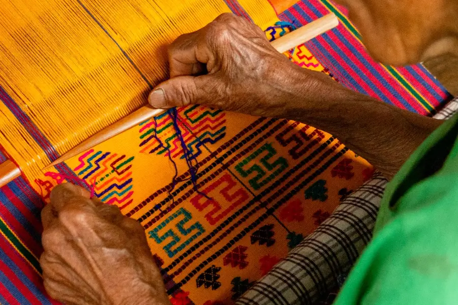 Tiến trình dệt một tấm Kishuthara – công phu như tạo kiệt tác nghệ thuật