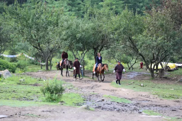 Tour Du Lịch Bhutan Trải nghiệm cưỡi ngựa tại Tiger’s Nest
