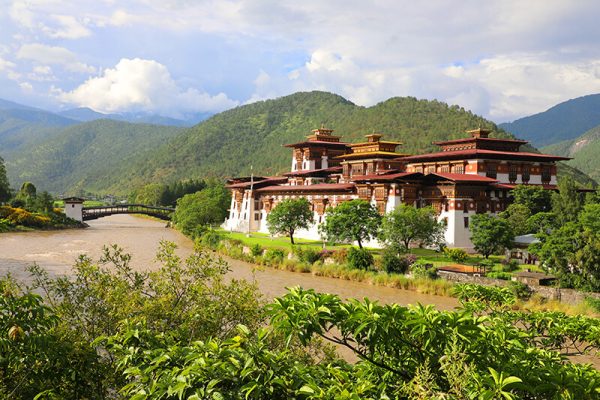 Pháo đài Punakha Dzong - Tour Paro Thimphu Punakha 5 ngày 4 đêm