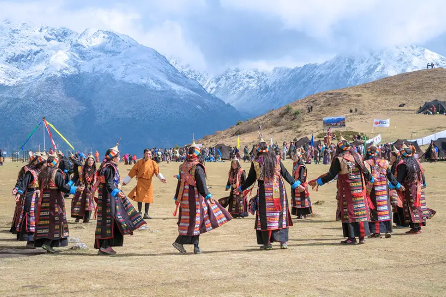 Trải nghiệm văn hóa độc đáo giữa dãy Himalaya Trải nghiệm văn hóa độc đáo giữa dãy Himalaya