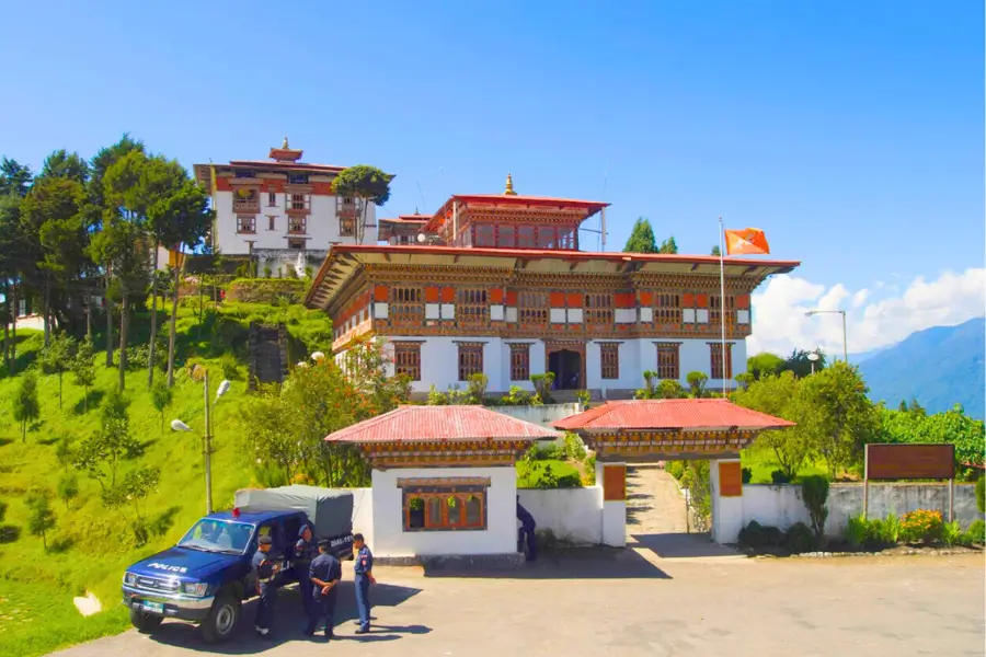Tu Viện Zhemgang Dzong - Pháo Đài Trên Vách Núi Giữa Rừng Rậm Bhutan