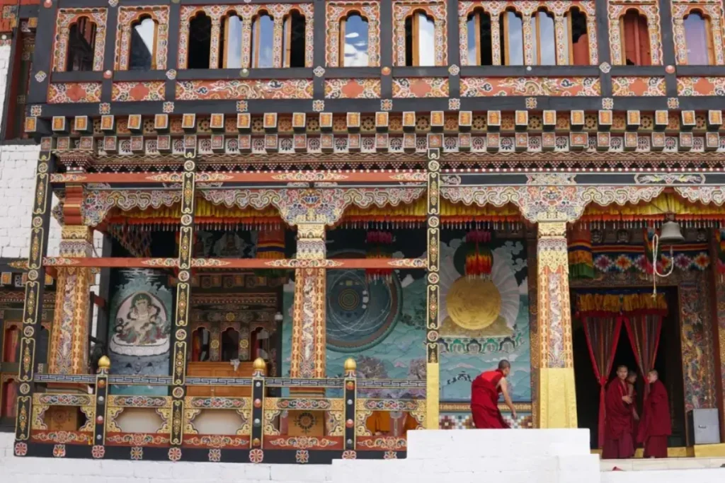 Cách Bảo Tồn Văn Hóa Truyền Thống Từ Bhutan Và Nhật Bản