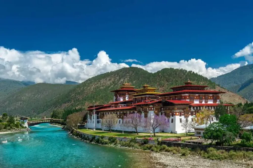Kiến Trúc Phật Giáo Bhutan Và Nhật Bản