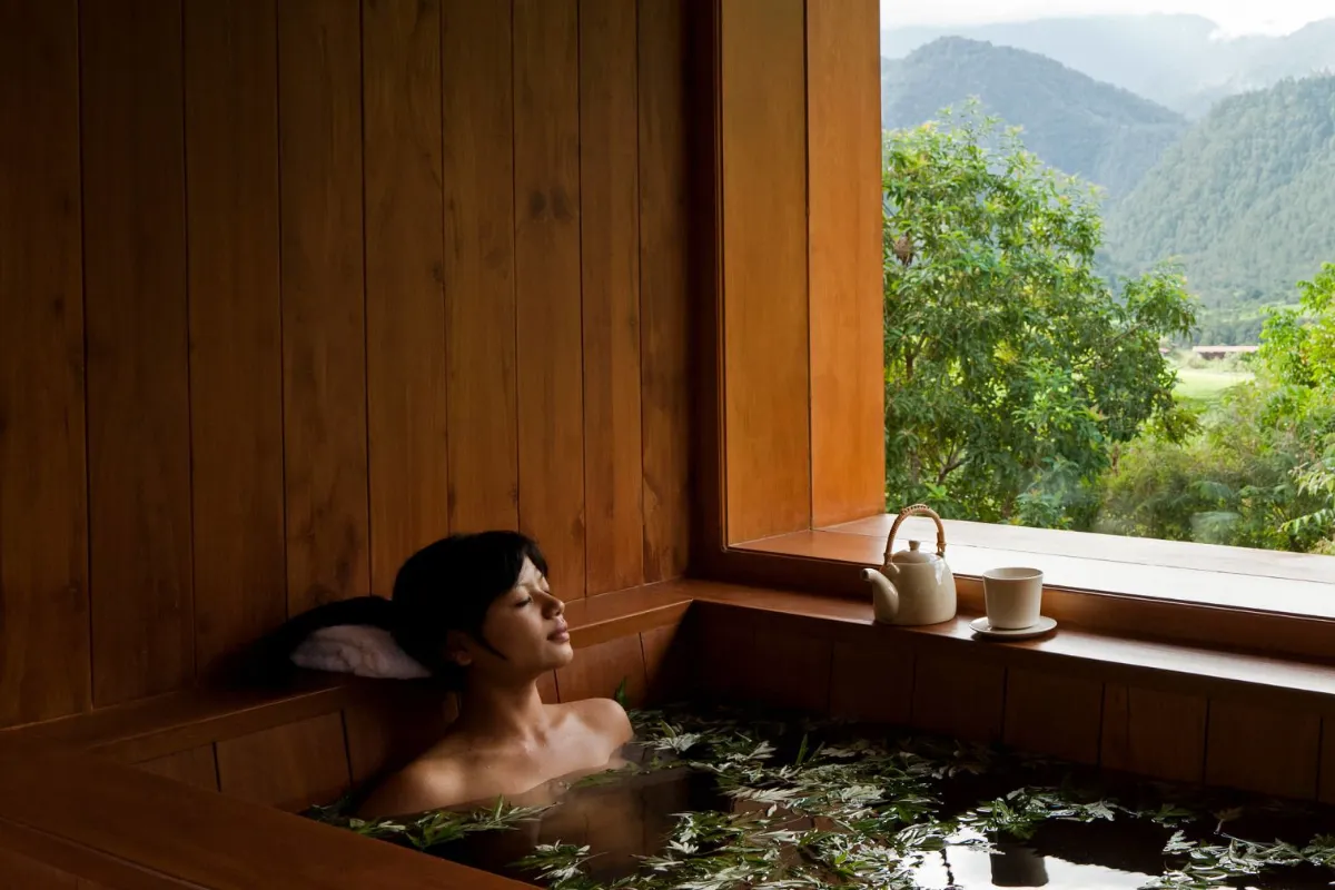 tắm đá nóng bhutan