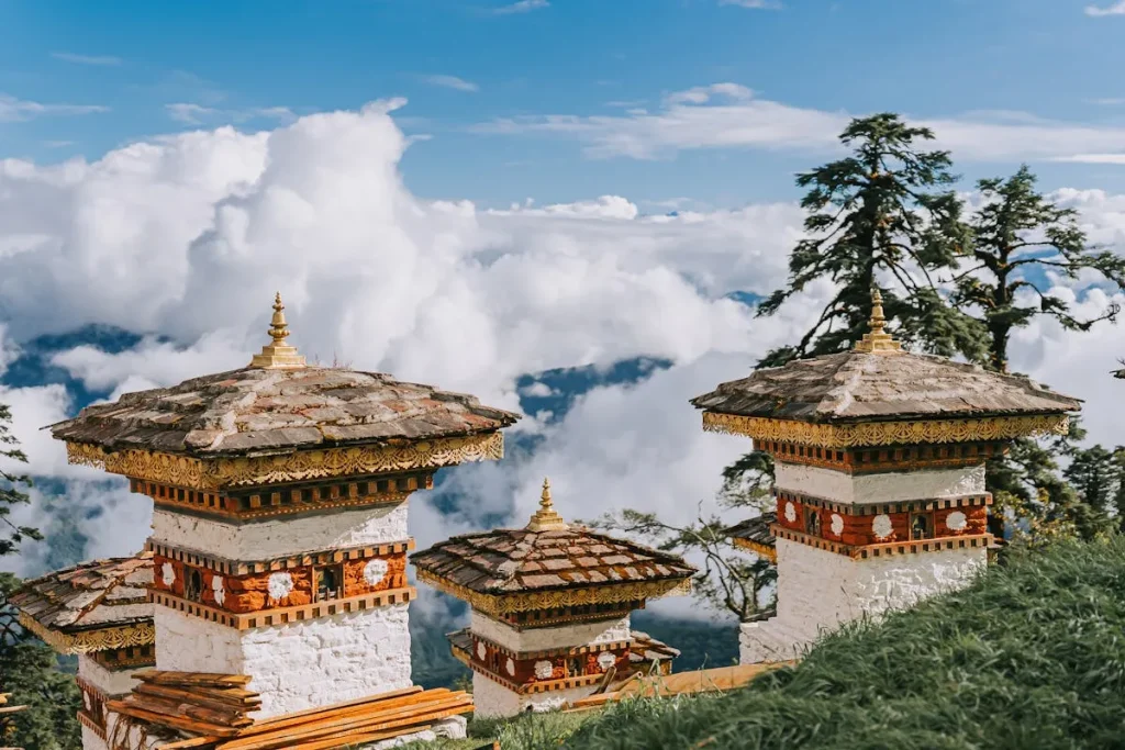 thuế du lịch sdf bhutan