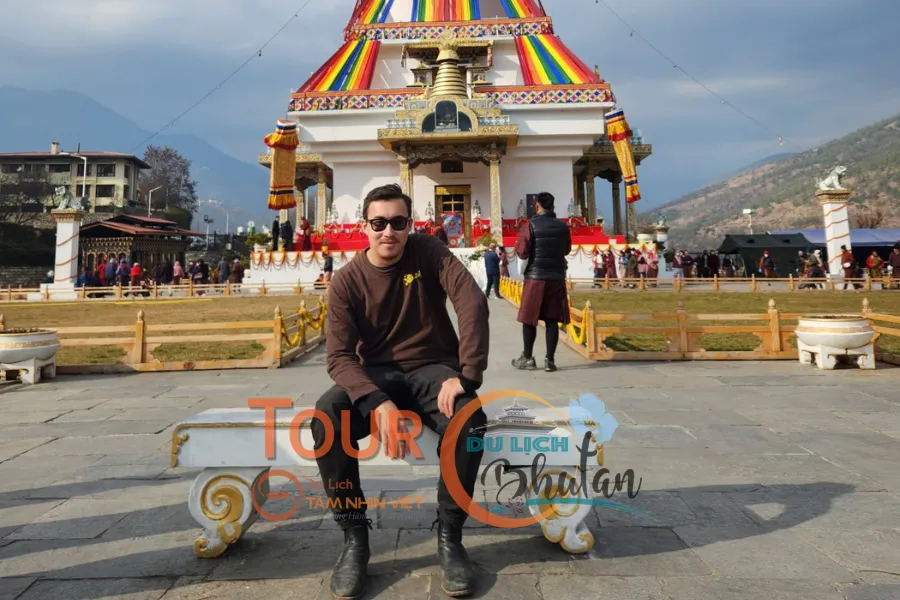 Khách hàng đi tour du lịch bhutan