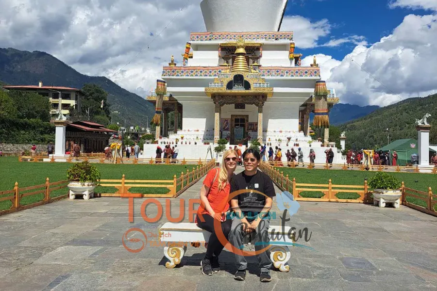 Khách hàng đi tour du lịch bhutan