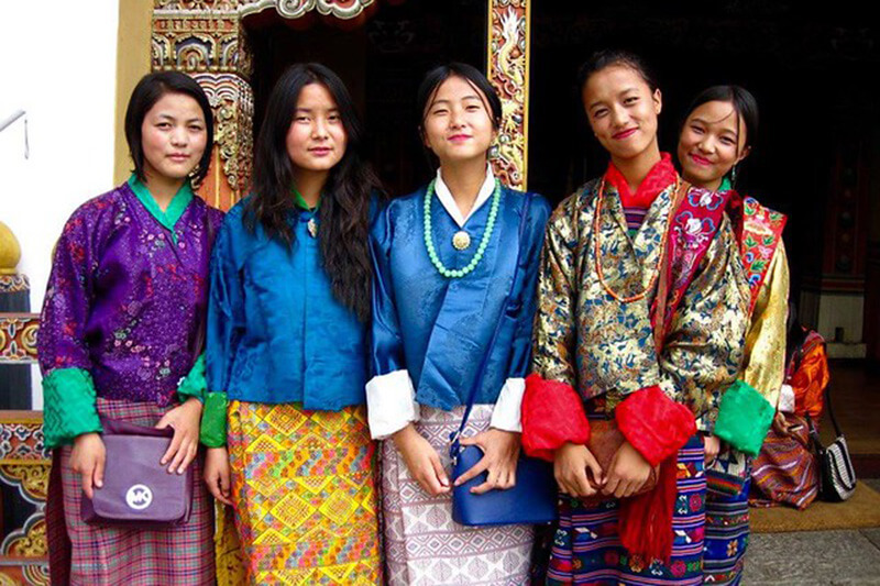 Văn hóa Bhutan thể hiện cả trên những trang phục truyền thống. 